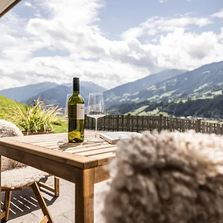Dom wakacyjny Valleyview - Cozy Mountain Retreat Hart im Zillertal