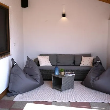 Dom wakacyjny Valleyview - Cozy Mountain Retreat Hart im Zillertal